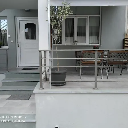 The Rustick House - Near The Elf Mill アパート Tríkala